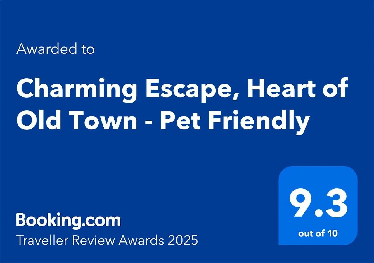 Enchanting Retreat - Historic Old Town - Pet-Friendly Haven - Steps From Unirii