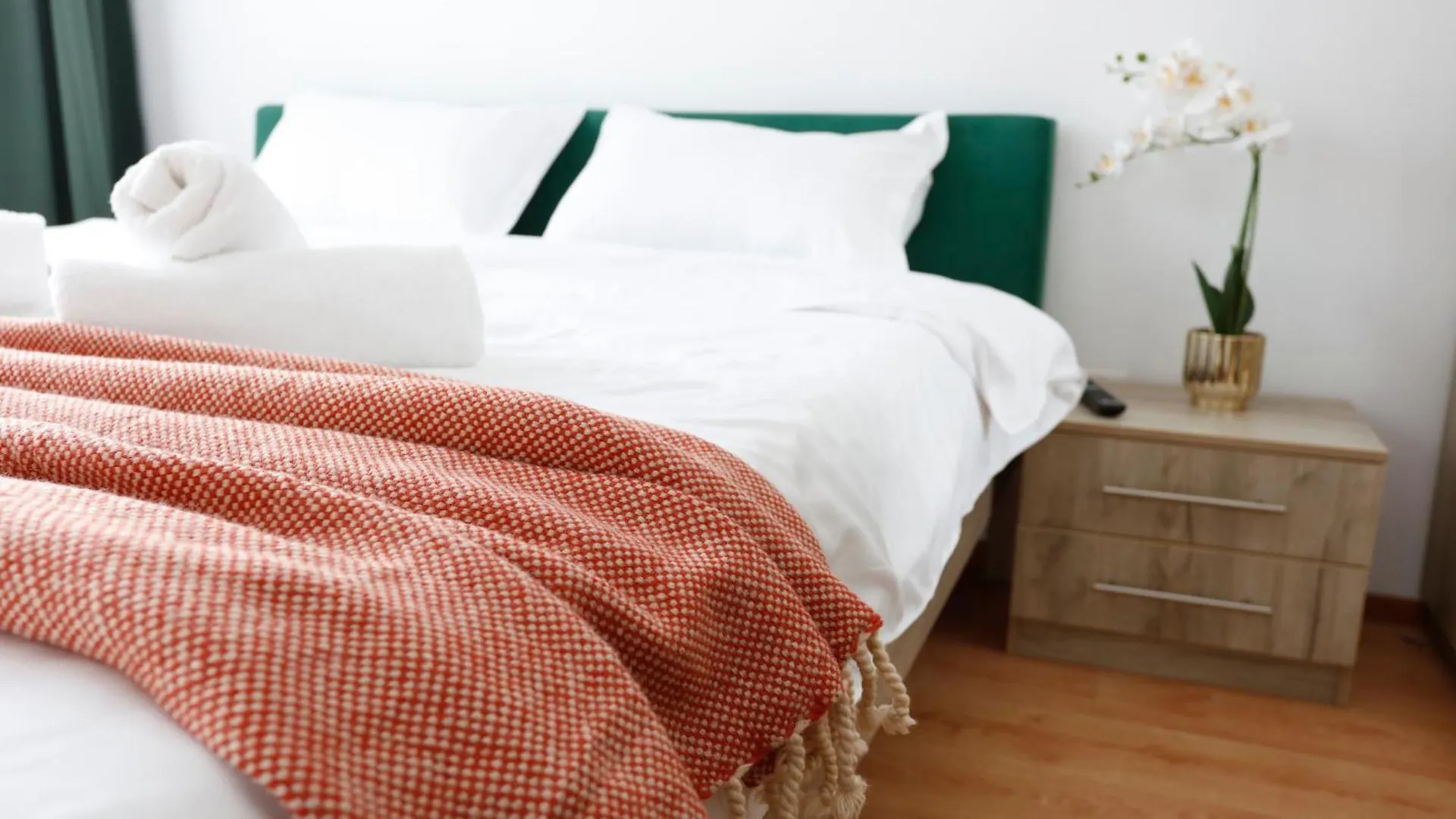 Appartamento Enchanting Retreat - Historic Old Town - Pet-Friendly Haven - Steps From Unirii Bucarest Romania
