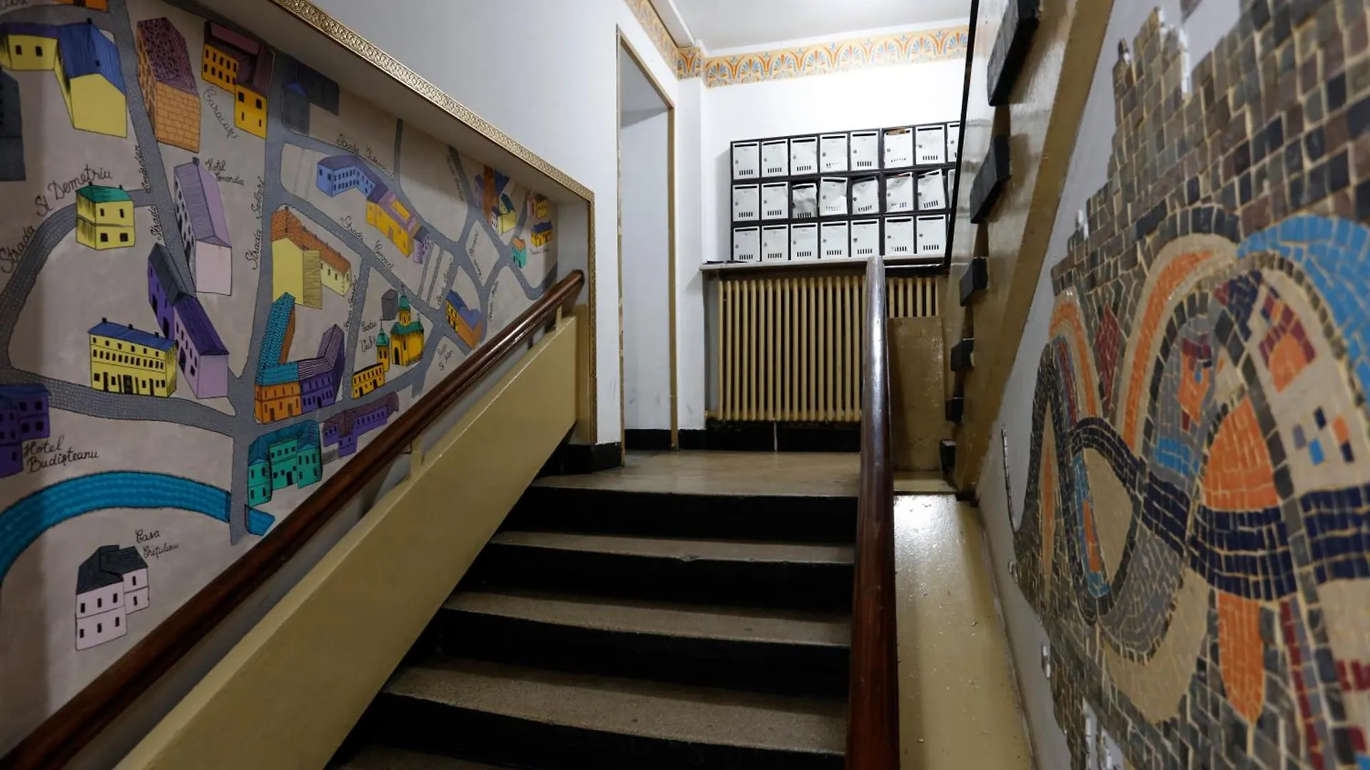 Enchanting Retreat - Historic Old Town - Pet-Friendly Haven - Steps From Unirii Bucarest 0*,  Romania